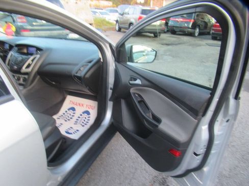 Used 2014 Ford Focus SE image 26