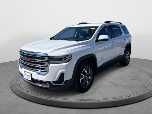 Certified 2023 GMC Acadia SLT image 3