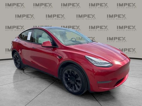 Used 2021 Tesla Model Y Long Range image 7