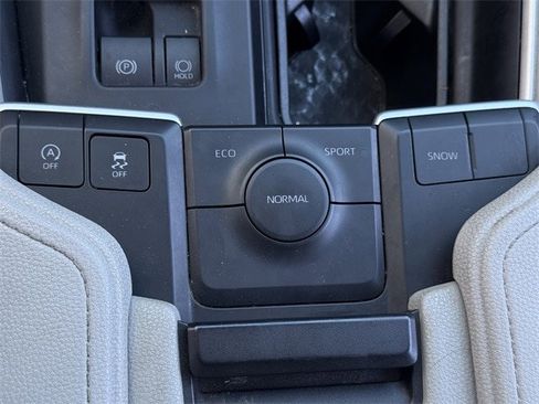 Used 2024 Toyota Grand Highlander Limited image 22