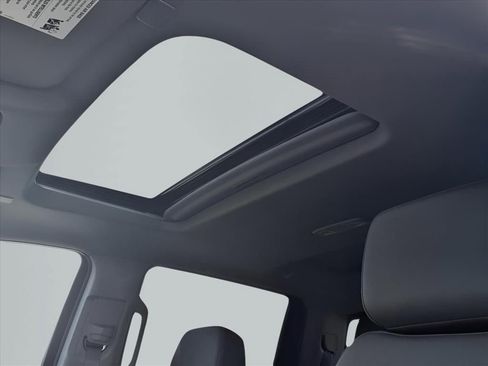 New 2025 GMC Sierra 2500 SLT w/ SLT Premium Package image 11