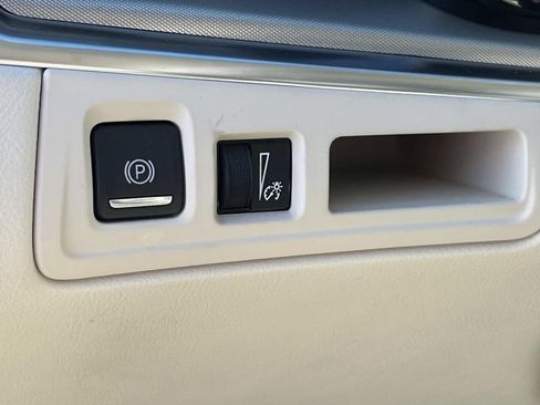 Certified 2023 Cadillac XT5 Premium Luxury image 27