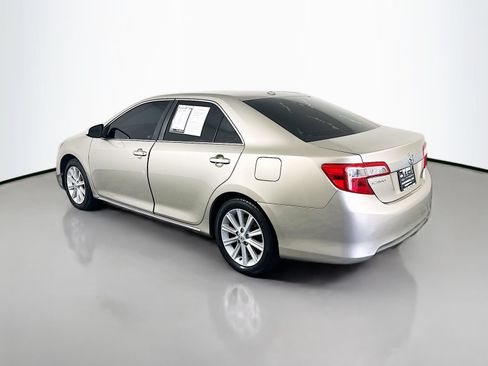 Used 2014 Toyota Camry XLE FWD image 5