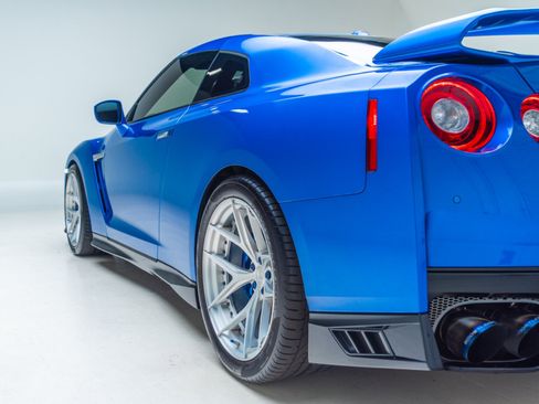 Used 2021 Nissan GT-R Premium AWD/4WD image 61