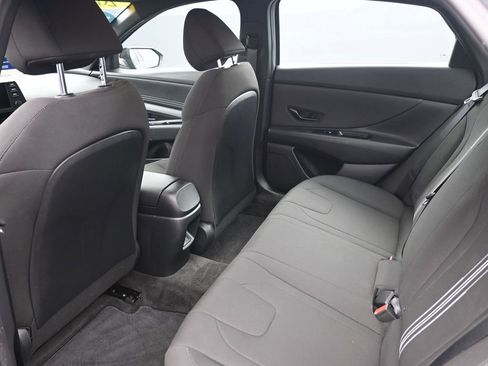Certified 2025 Hyundai Elantra Sport image 20