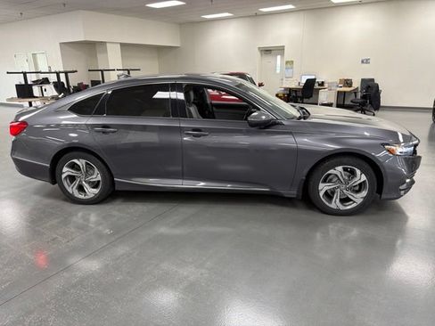 Used 2020 Honda Accord EX image 8