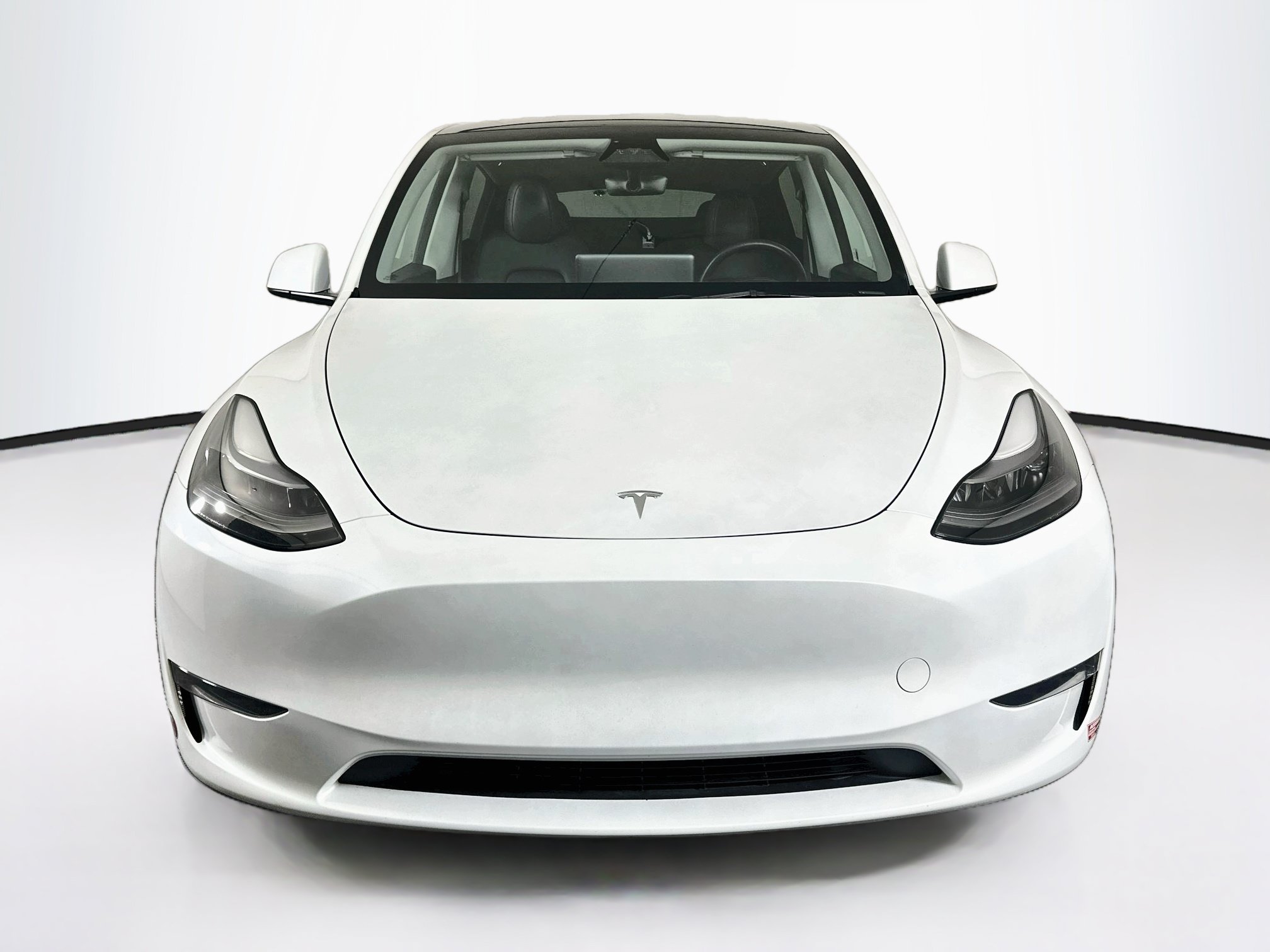 Used 2023 Tesla Model Y Long Range AWD/4WD image 2