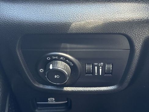 Used 2023 Jeep Grand Cherokee L Limited w/ Luxury Tech Group II AWD/4WD image 18