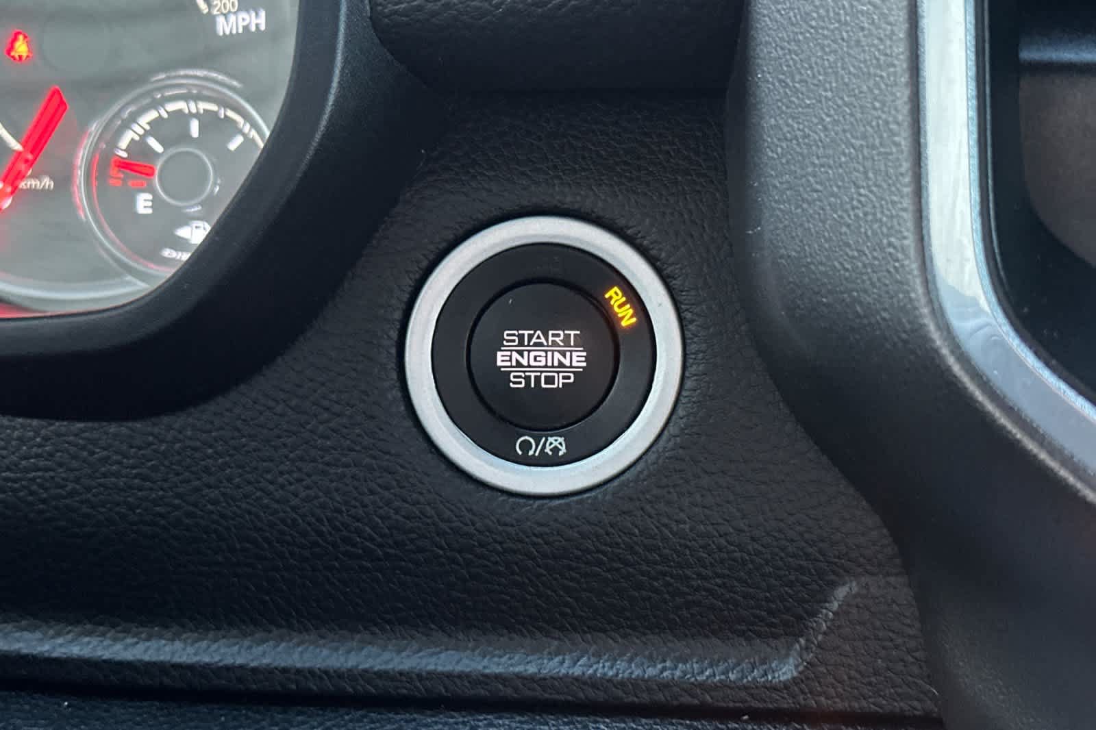 Used 2020 RAM 1500 Laramie AWD/4WD image 22