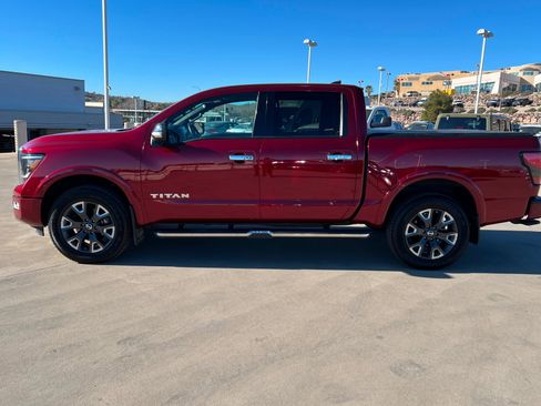 Used 2022 Nissan Titan Platinum Reserve w/ Moonroof Package image 2