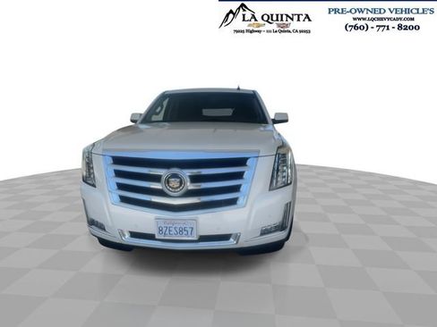 Used 2015 Cadillac Escalade Premium RWD image 3