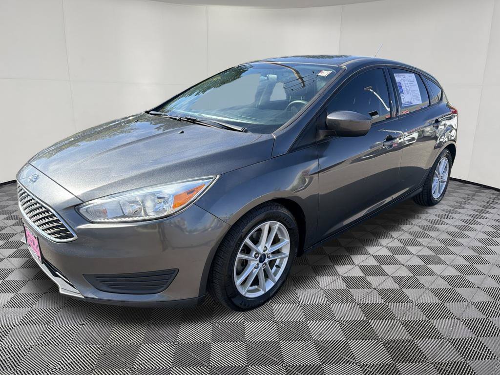 Used 2018 Ford Focus SE FWD image 3