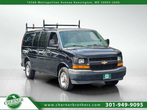 Used 2017 Chevrolet Express 2500 image 1