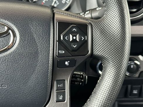 Certified 2023 Toyota Tacoma TRD Off-Road image 26