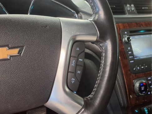 Used 2014 Chevrolet Traverse LT FWD image 16