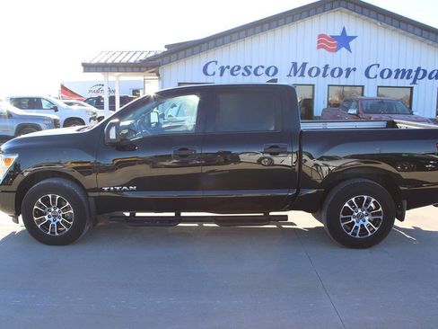 Used 2024 Nissan Titan SV w/ SV Convenience Package image 8