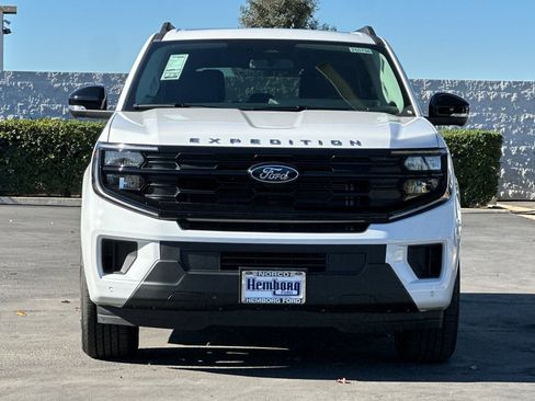 New 2025 Ford Expedition Max Active image 9
