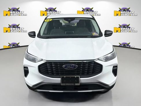 Used 2024 Ford Escape Active AWD/4WD image 2