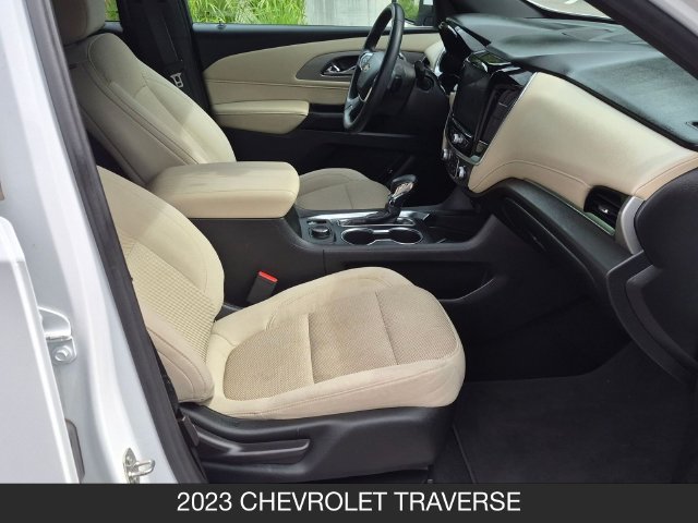 Used 2023 Chevrolet Traverse LT AWD/4WD image 28