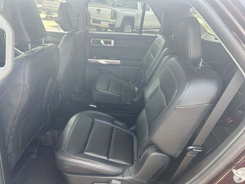 Used 2023 Ford Explorer XLT w/ Equipment Group 202A image 11