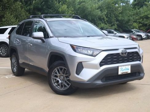 Used 2020 Toyota RAV4 LE w/ Carpet Mat Package FWD image 3