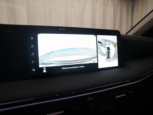 Certified 2025 Nissan Kicks SR image 19