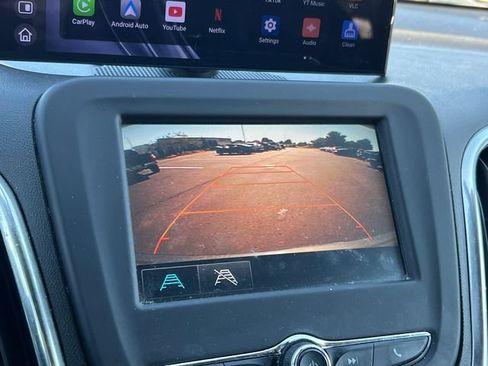 Used 2018 Chevrolet Equinox LT AWD/4WD image 9