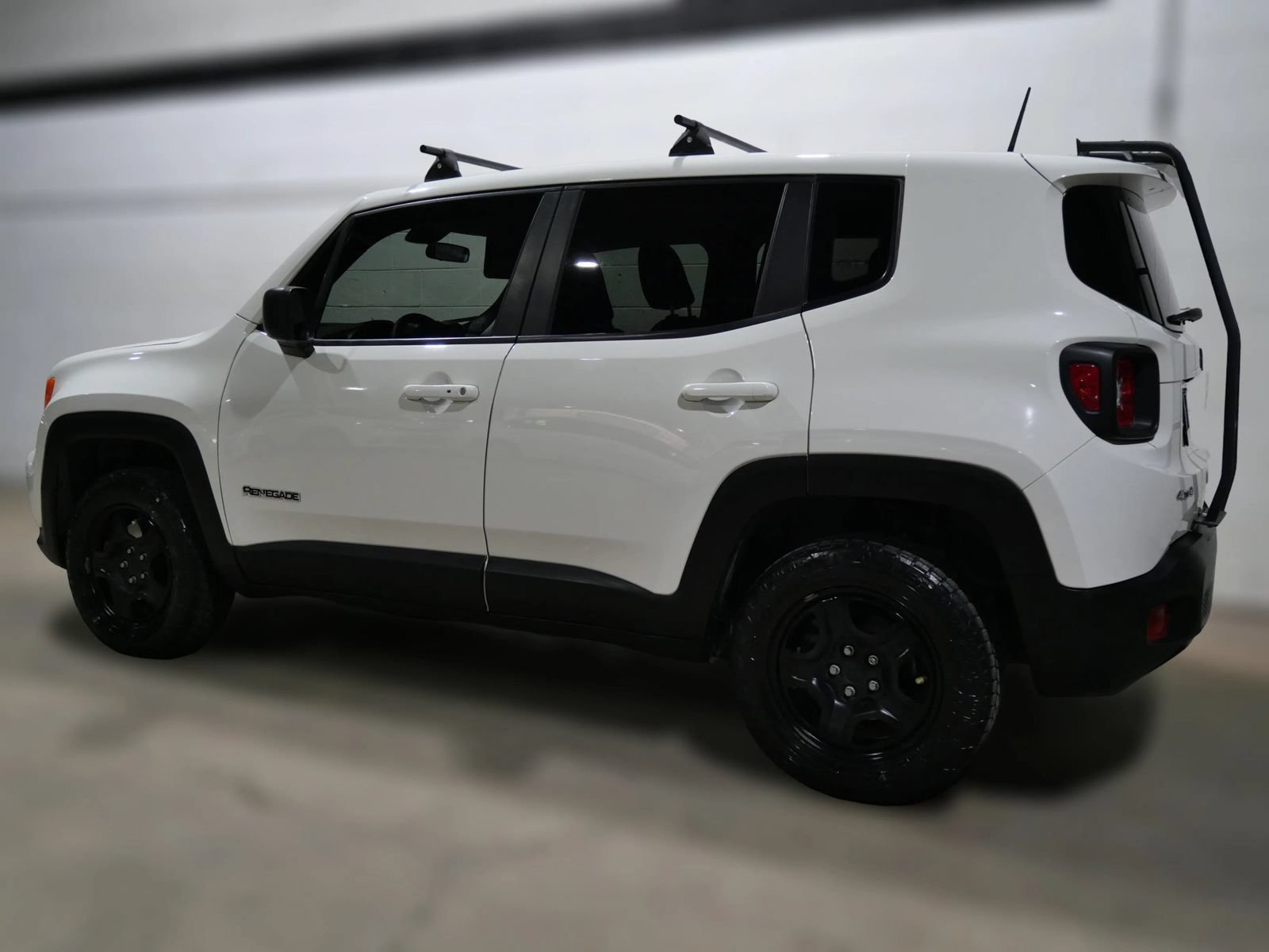 Used 2019 Jeep Renegade Sport AWD/4WD image 4