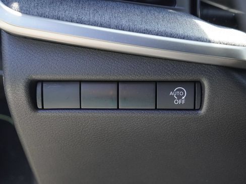 Used 2025 Nissan Kicks SV FWD image 10
