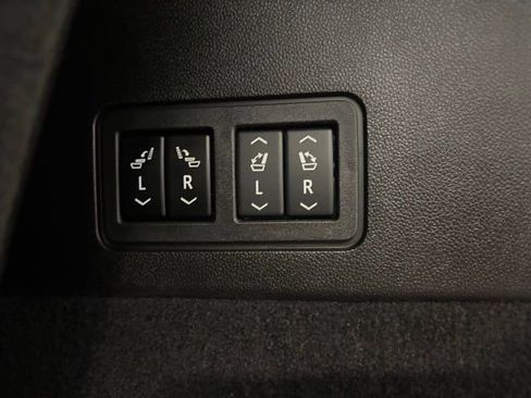 Used 2024 Cadillac XT6 Premium Luxury image 23