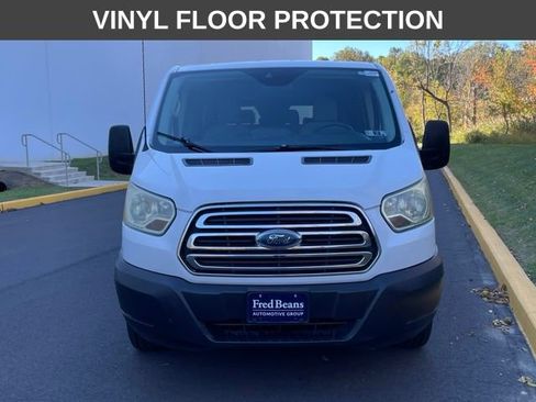 Used 2015 Ford Transit 150 XLT image 3