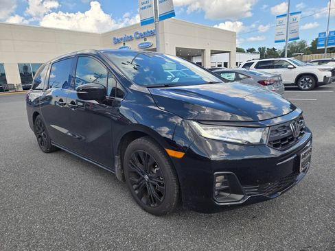 Used 2026 Honda Odyssey Sport-L image 3