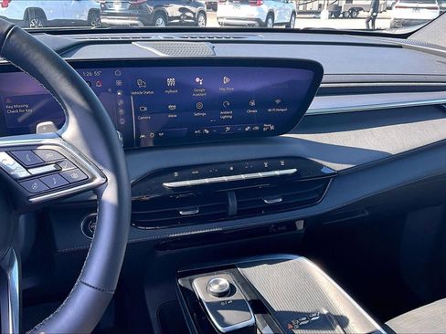 Used 2025 Buick Enclave Sport Touring image 6