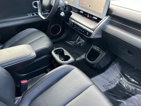 Used 2024 Hyundai Ioniq 5 Limited image 17