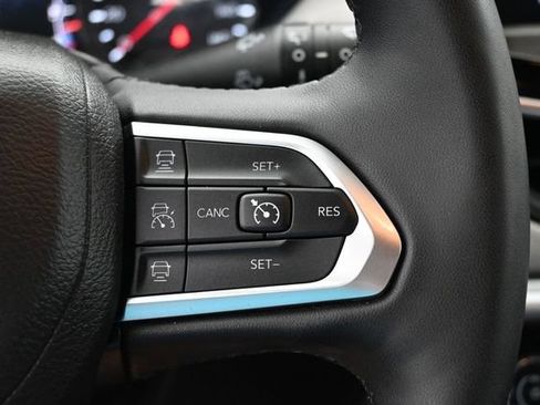 Used 2025 Jeep Compass Limited AWD/4WD image 31