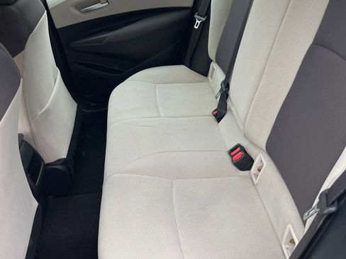 Used 2021 Toyota Corolla LE image 7