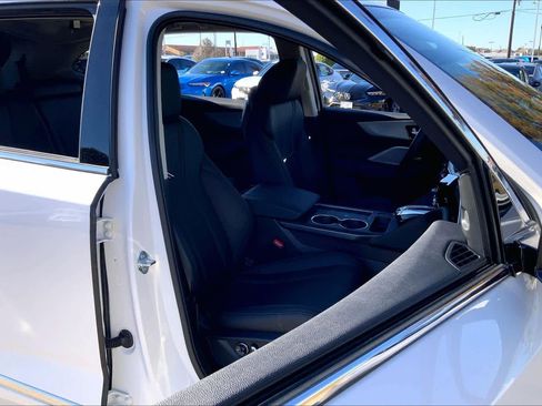 Used 2025 Acura MDX FWD image 8