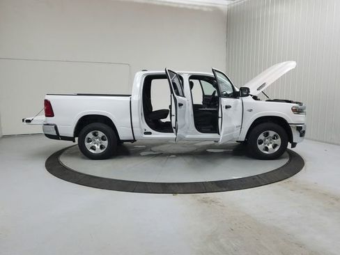 New 2026 RAM 1500 Big Horn AWD/4WD image 16