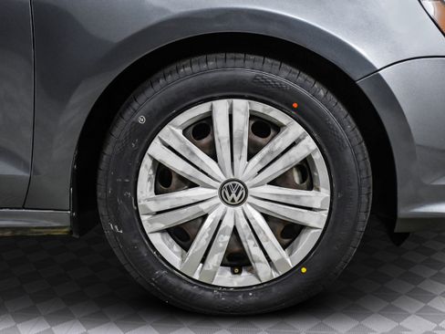 Used 2017 Volkswagen Jetta S image 28