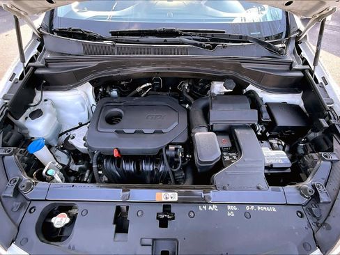 Used 2018 Hyundai Santa Fe Sport image 29