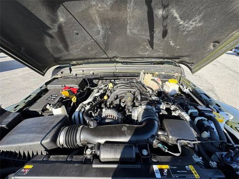 Used 2022 Jeep Gladiator Sport image 20