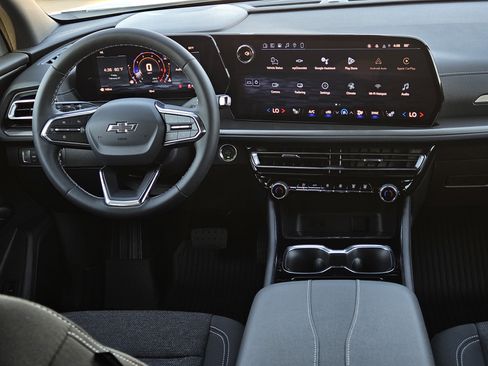 New 2026 Chevrolet Traverse LT w/ Midnight/Sport Edition image 25