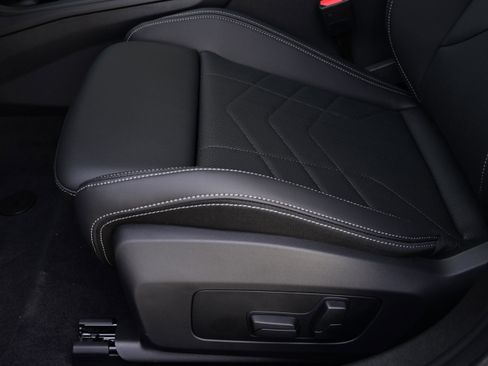 Used 2026 BMW 228i w/ Technology Package image 27