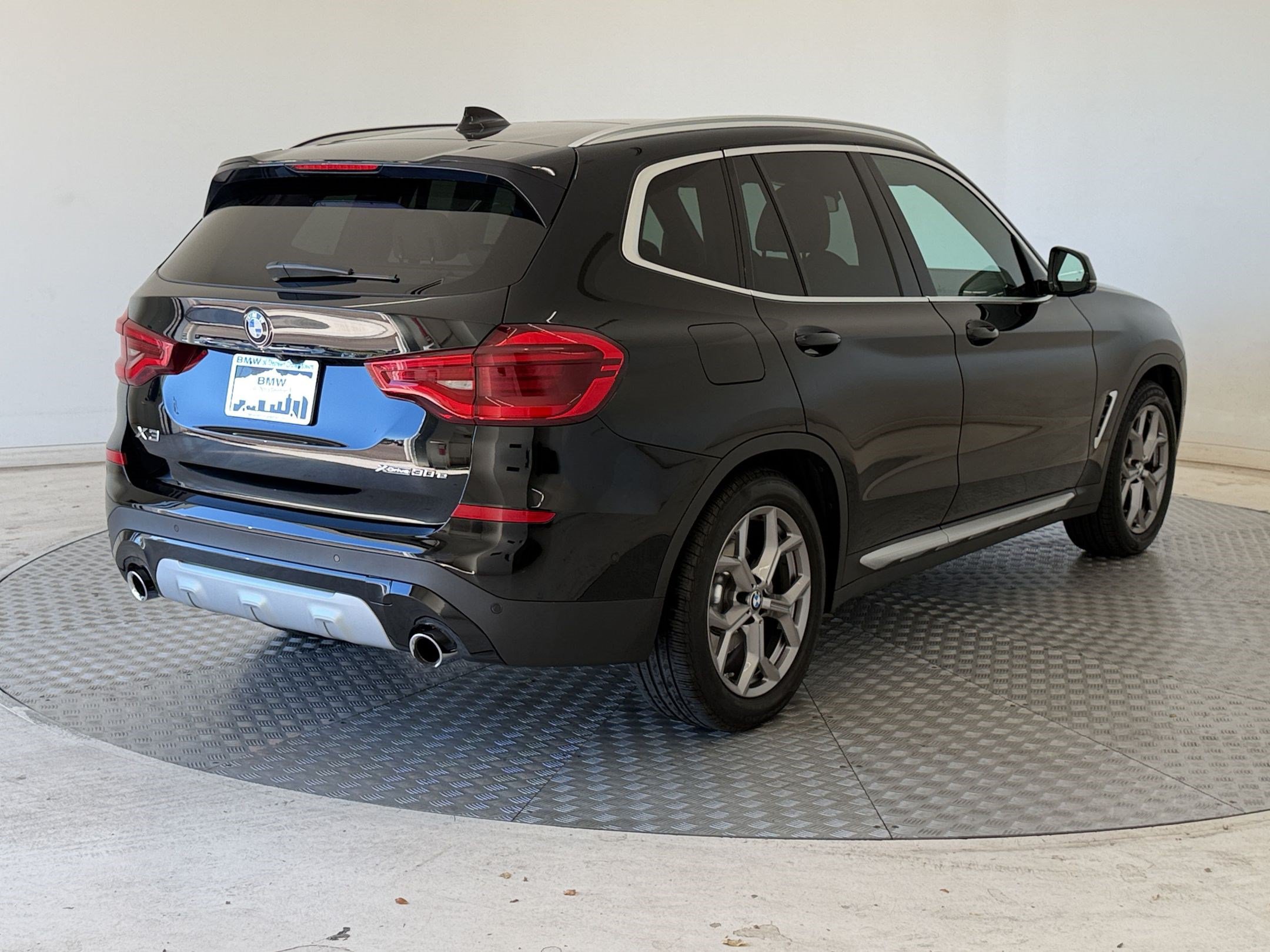 Used 2021 BMW X3 xDrive30e w/ Premium Package AWD/4WD image 9