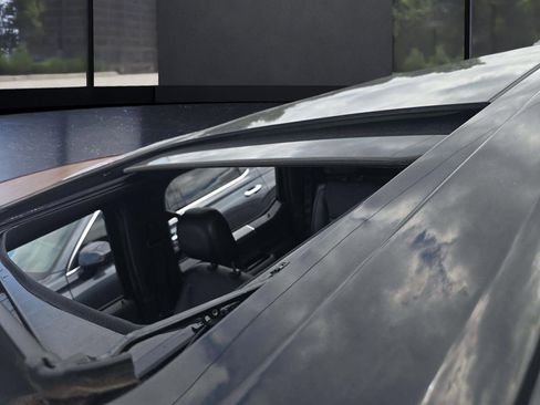 Used 2015 Ford F150 Lariat image 7