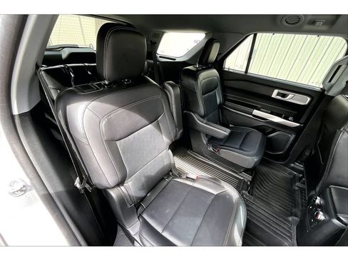Used 2023 Ford Explorer Limited AWD/4WD image 26