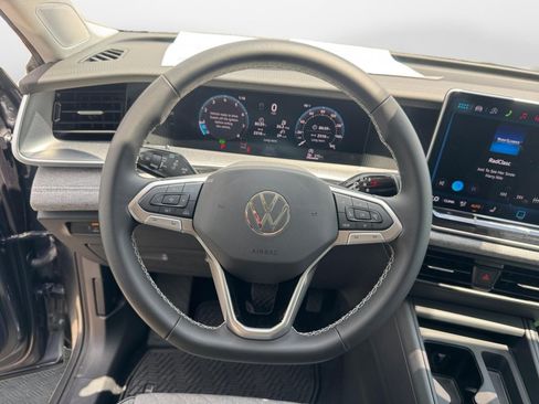 Used 2026 Volkswagen Tiguan S FWD image 10