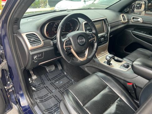 Used 2015 Jeep Grand Cherokee Limited w/ Luxury Group II AWD/4WD image 19