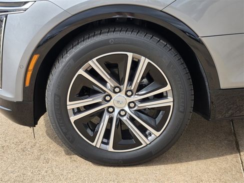 New 2025 Cadillac Lyriq Luxury image 13