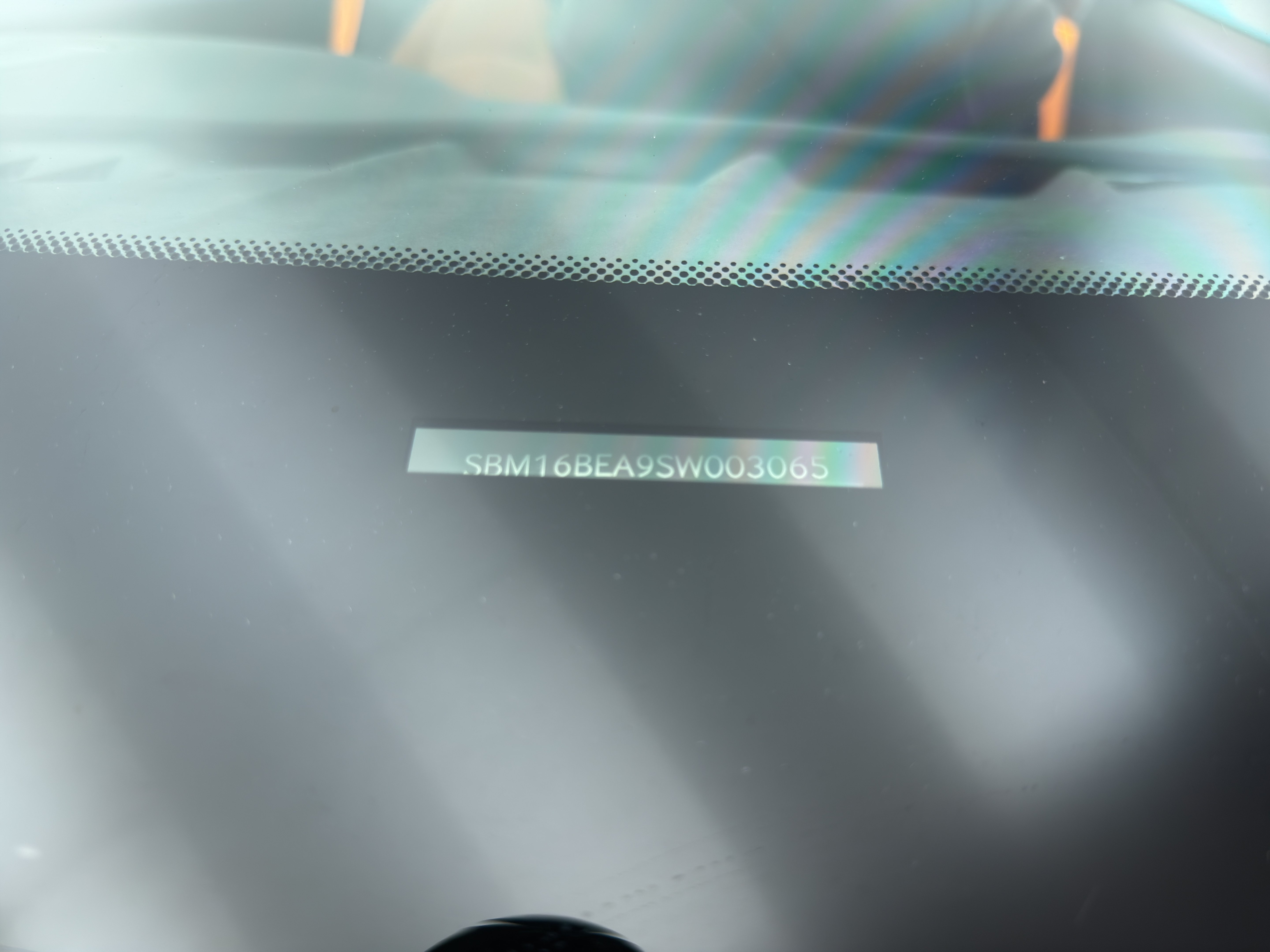 Used 2025 McLaren Artura Spider RWD image 29